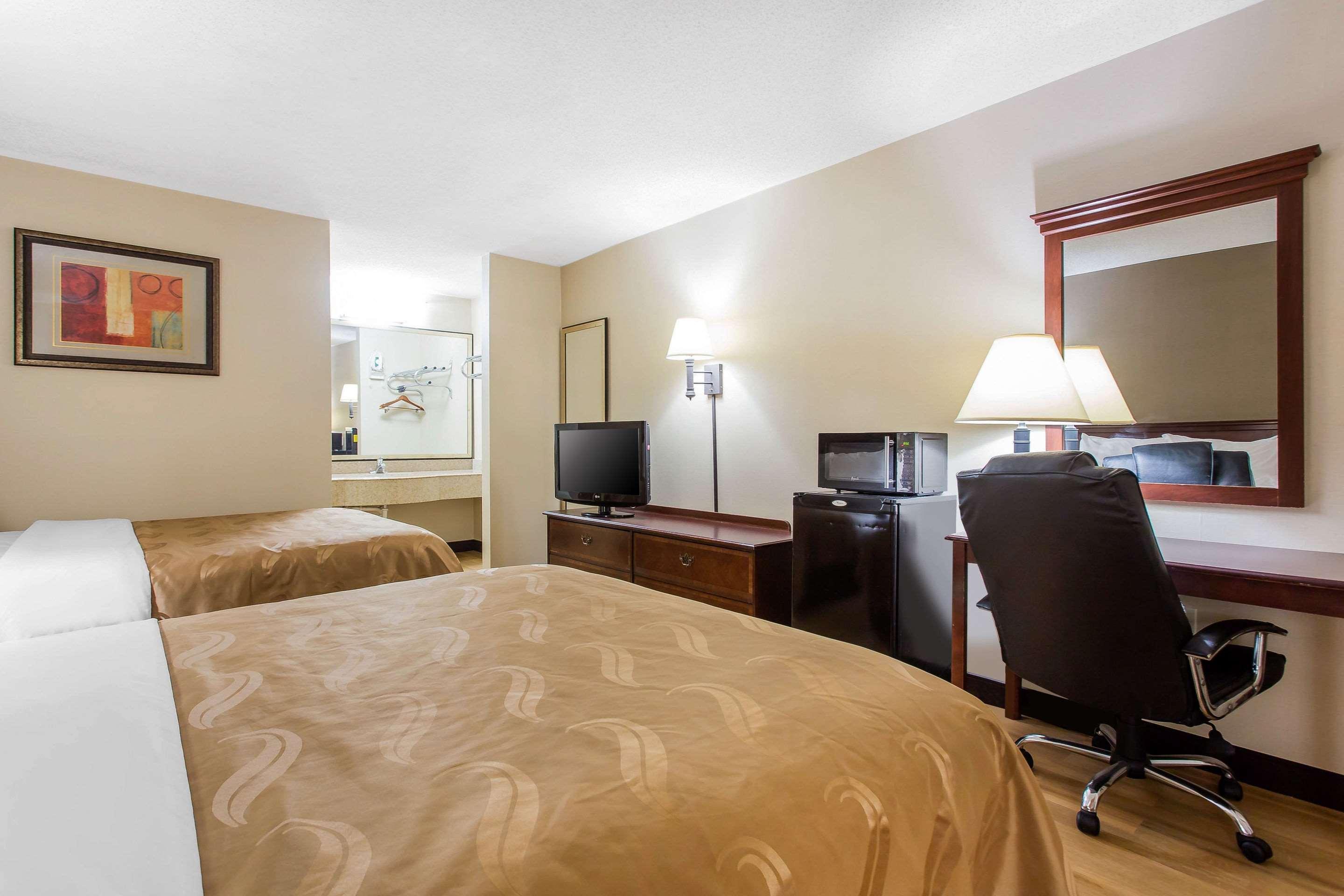 Quality Inn Mount Airy Mayberry Екстериор снимка